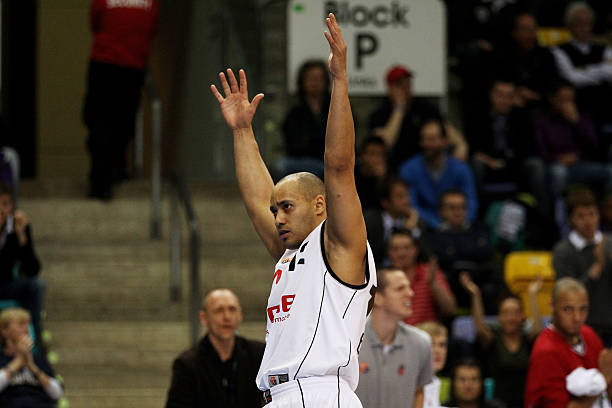 引起广泛讨 引起广泛讨