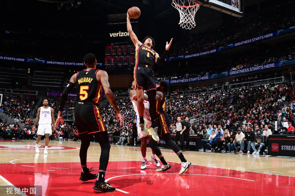 着深厚的友 着深厚的友