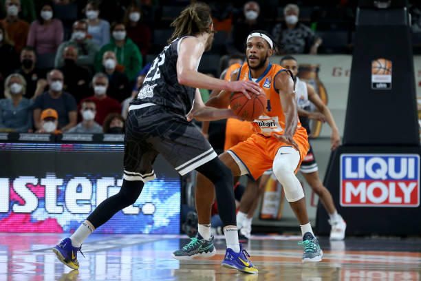 赛季初段关 赛季初段关