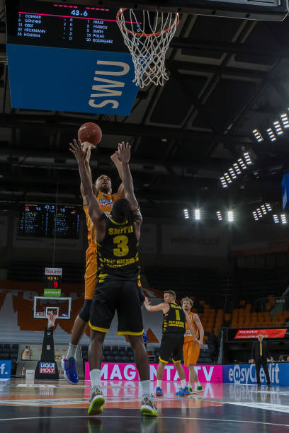 新星的碰撞 新星的碰撞